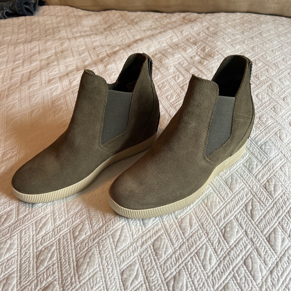 Sorel Out n About Wedge size 7 Brand New